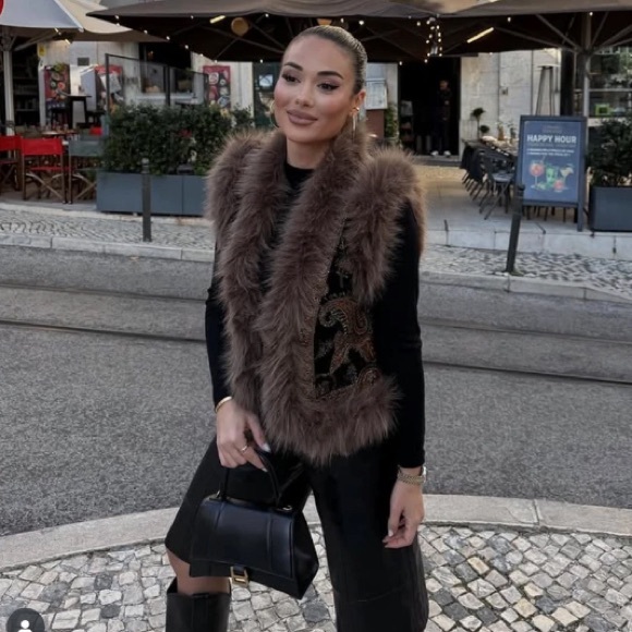 Zara Jackets & Blazers - ZARA EMBROIDERED VEST ZW COLLECTION LIMITED EDITION BLACK LARGE